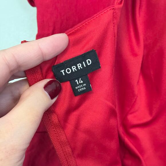 Torrid Pencil Bodycon Mini Dress 14 Red Retro Peplum Open Back Cap Sleeve Career - Picture 8 of 9